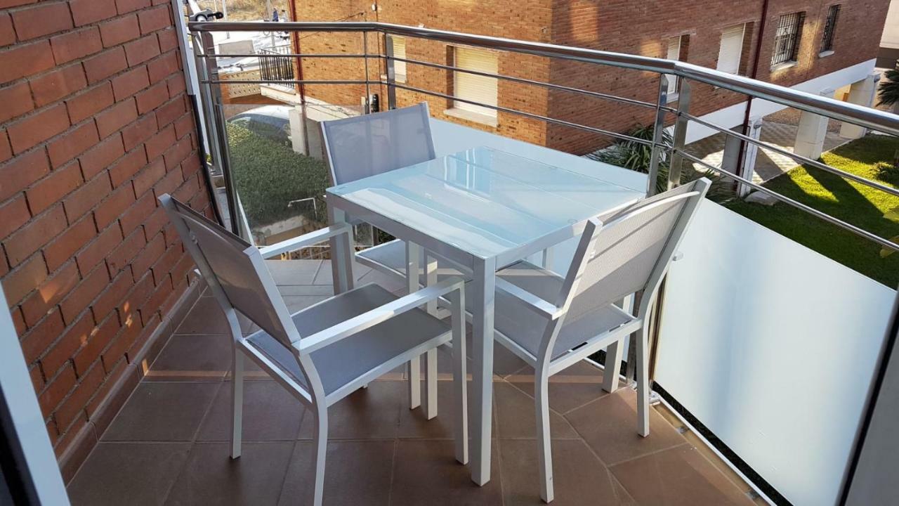 Apartamento Playa Mar Castelldefels Bagian luar foto